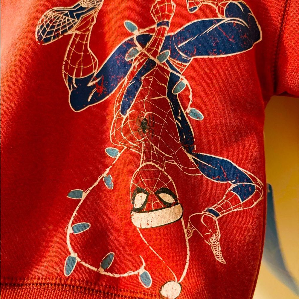 Marvel Spiderman Holiday Sweatshirt NWT in red size 2T